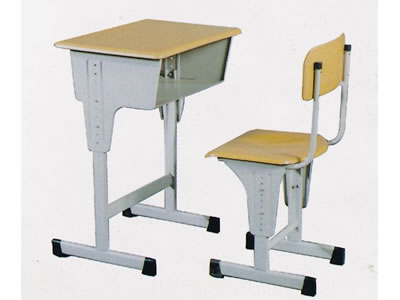 新型课桌椅（厂家）
